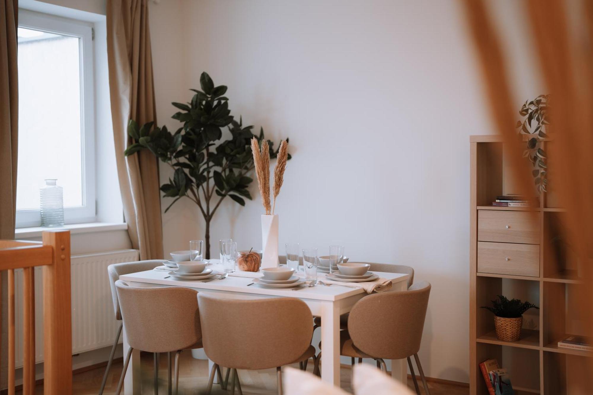 90Qm, 3 Bedrooms, Near Schoenbrunn, Balcony - Axara Housing เวียนนา ภายนอก รูปภาพ
