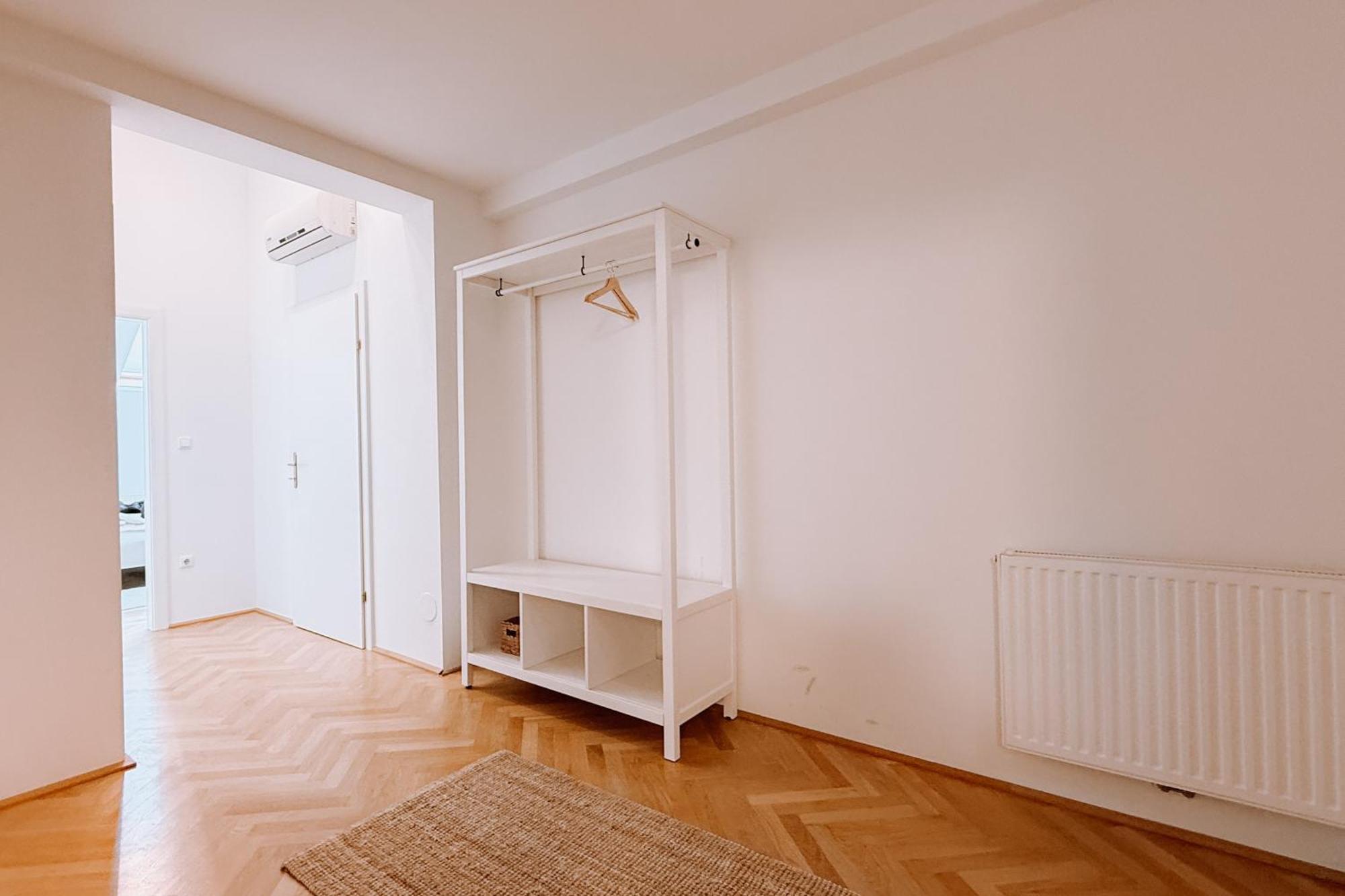 90Qm, 3 Bedrooms, Near Schoenbrunn, Balcony - Axara Housing เวียนนา ภายนอก รูปภาพ