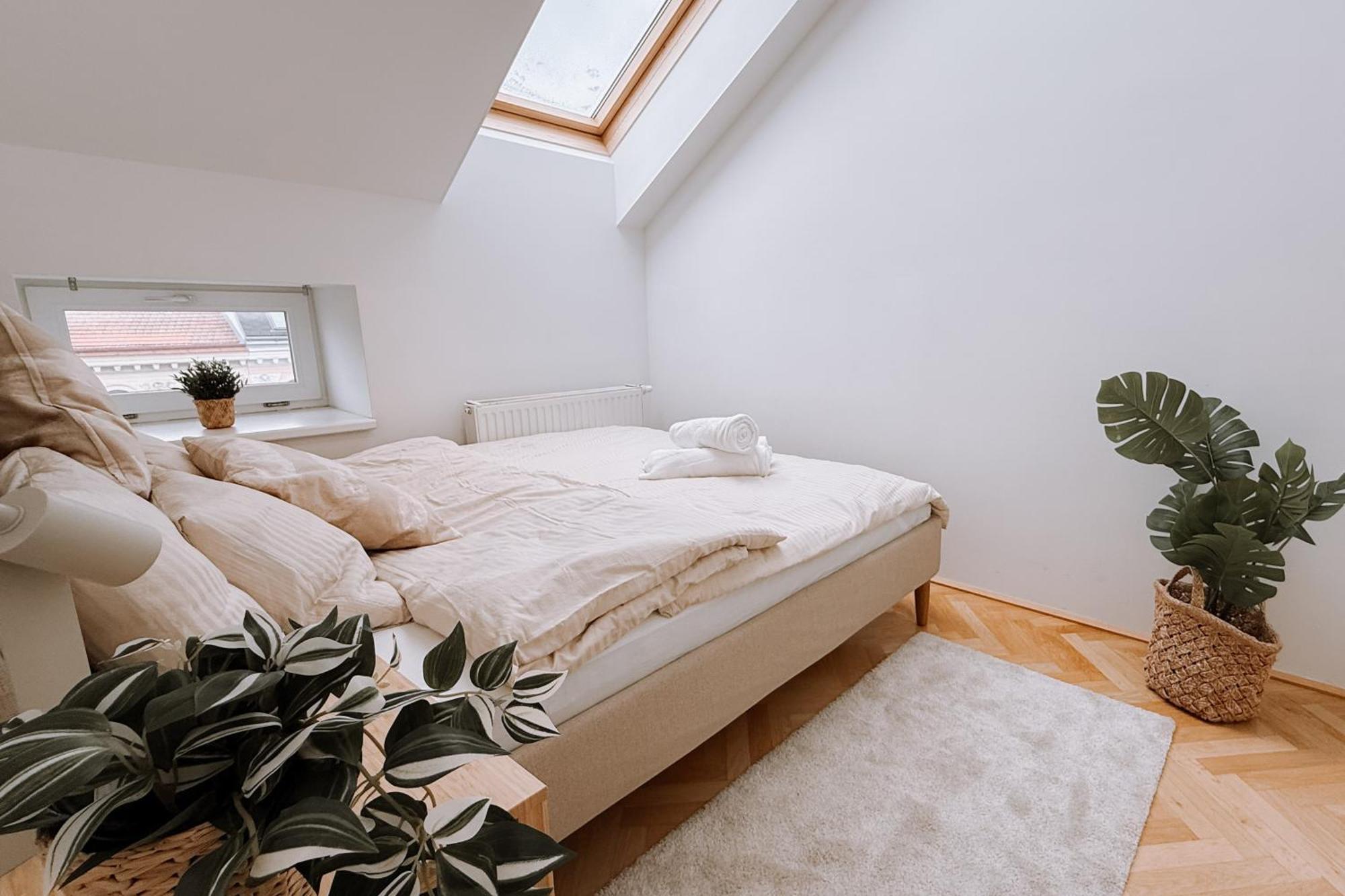 90Qm, 3 Bedrooms, Near Schoenbrunn, Balcony - Axara Housing เวียนนา ภายนอก รูปภาพ